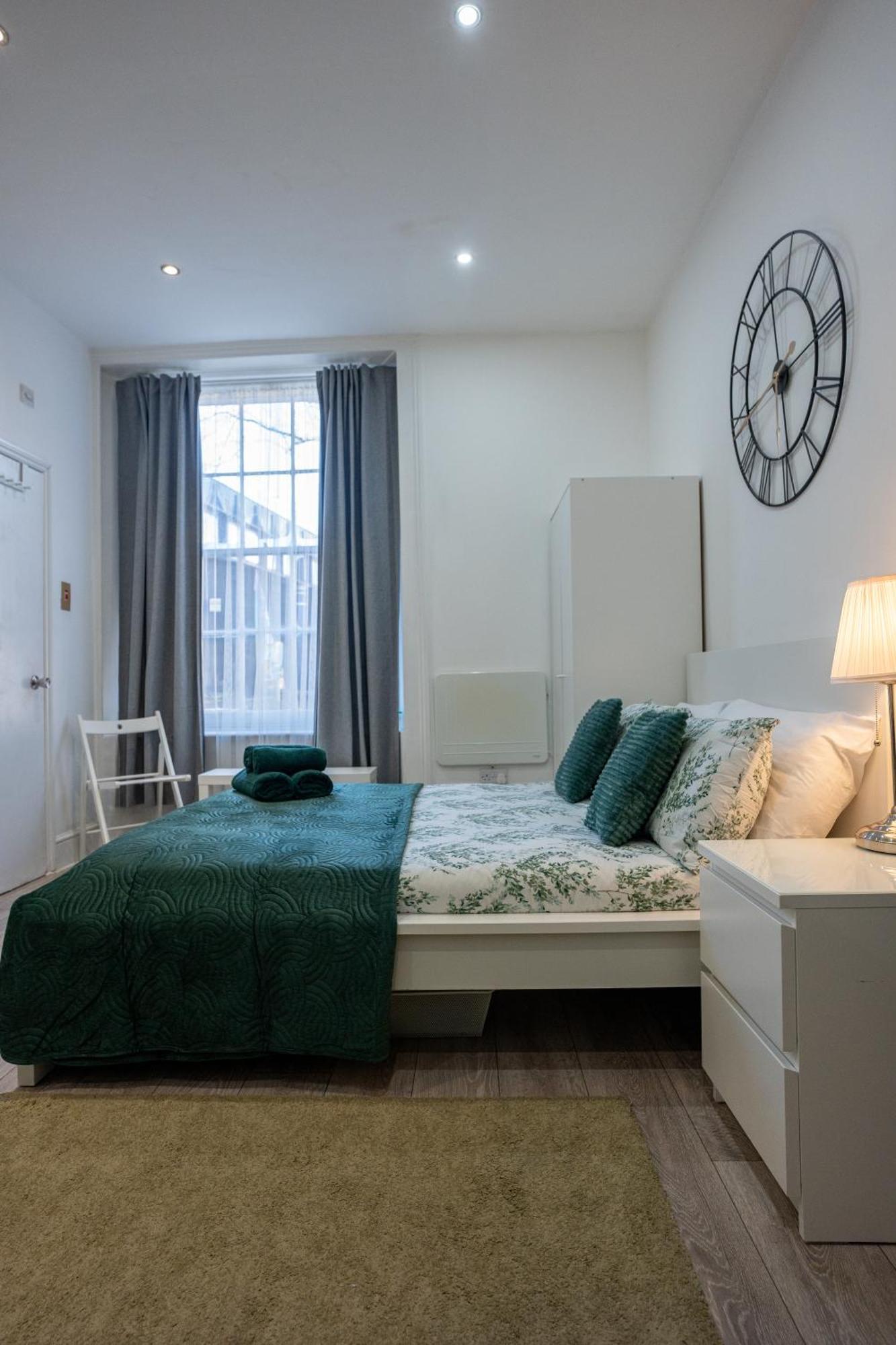 Beautiful Studio Flat In Hackney Next To Overground Station London Exterior photo
